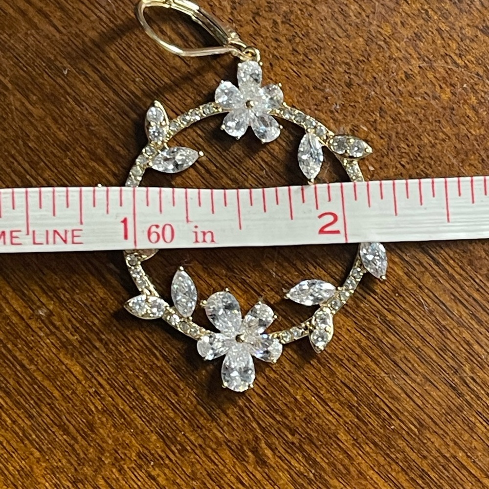 Hoop floral earrings